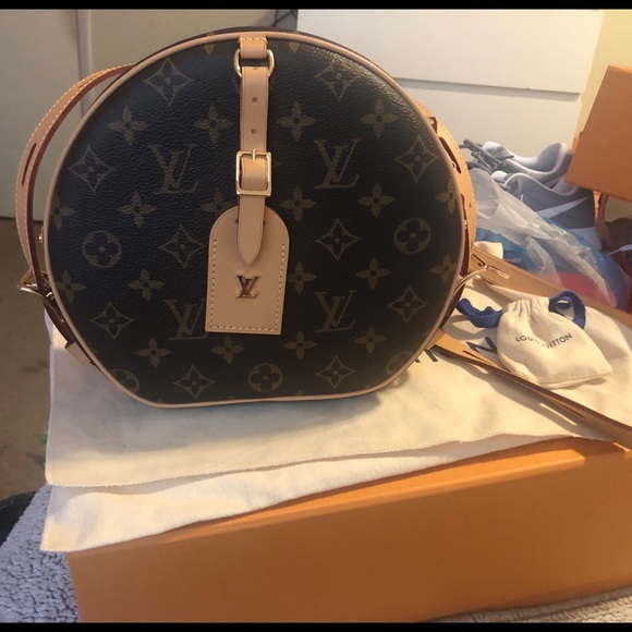 LOUIS VUITTON BOITE CHAPEAU SOUPLE MONOGRAM - Picture 1 of 8